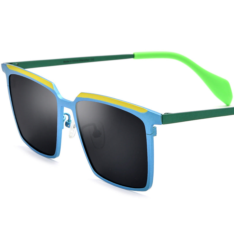 Multi-color pure titanium personalized sunglasses men and women color sunglasses square fashion cold good driving glasses